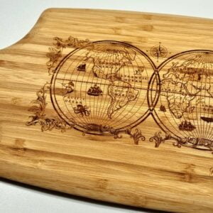 Borrelplank gegraveerde wereld